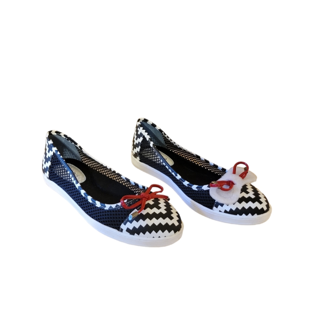 J Renee flats